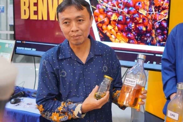 INOVASI BENSIN DARI KELAPA SAWIT : Pengembangan Bahan Bakar Alternatif oleh Peneliti Institut Teknologi Sepuluh Nope